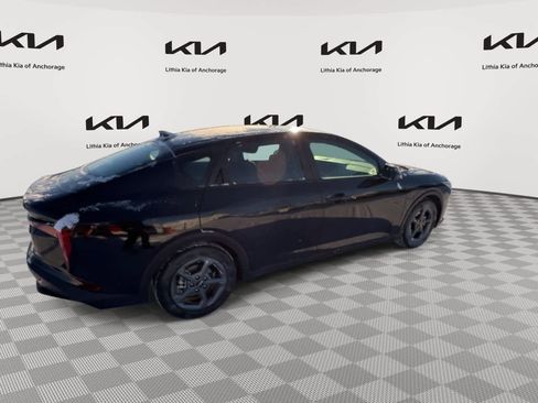 Used 2025 Kia K4 LXS image 9