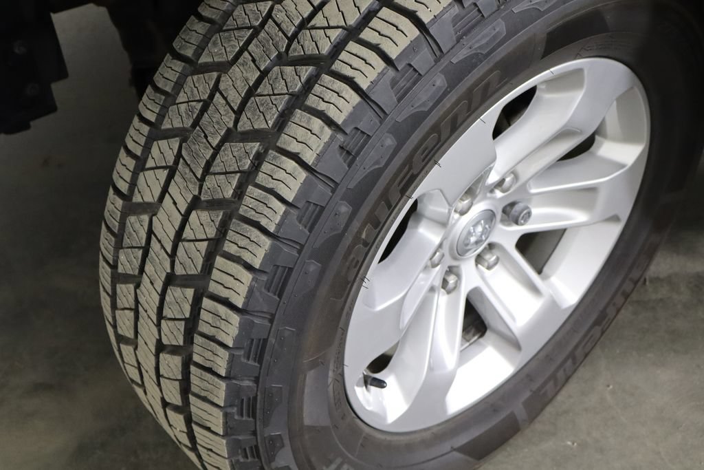 Used 2022 RAM 1500 Laramie AWD/4WD image 38