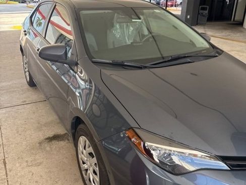 Used 2019 Toyota Corolla LE image 2