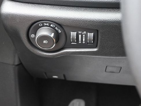 Used 2022 Chrysler Pacifica Pinnacle FWD image 29