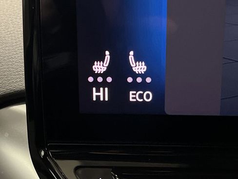 Used 2022 Volkswagen ID.4 Pro S image 8