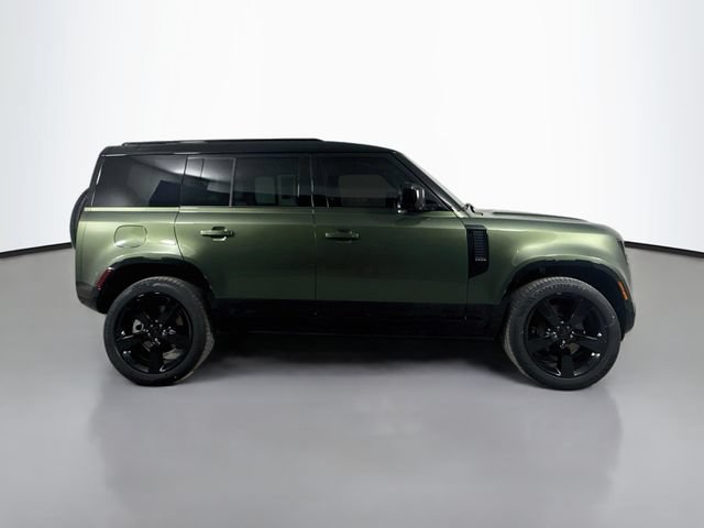 New 2026 Land Rover Defender 110 X-Dynamic SE AWD/4WD image 4
