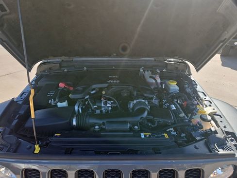 Used 2021 Jeep Wrangler Unlimited Sport AWD/4WD image 11