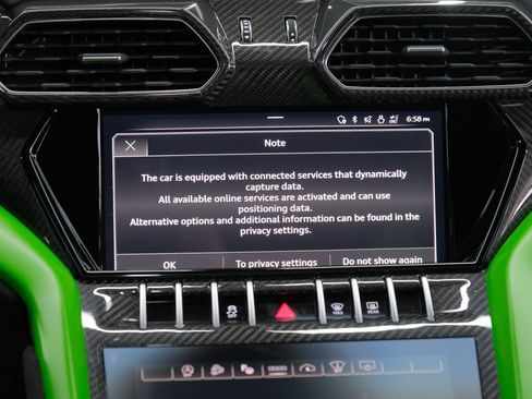 Used 2022 Lamborghini Urus AWD/4WD image 52