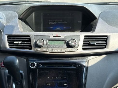 Used 2015 Honda Odyssey EX image 25
