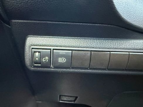 Used 2021 Toyota Corolla SE w/ Carpet Mat Package (TMS) FWD image 11