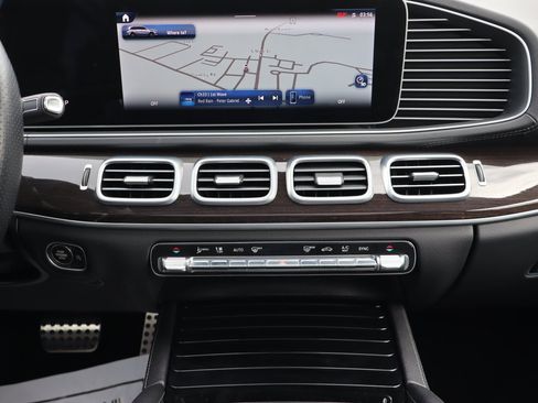 Used 2025 Mercedes-Benz GLS 450 4MATIC w/ AMG Line Exterior image 13