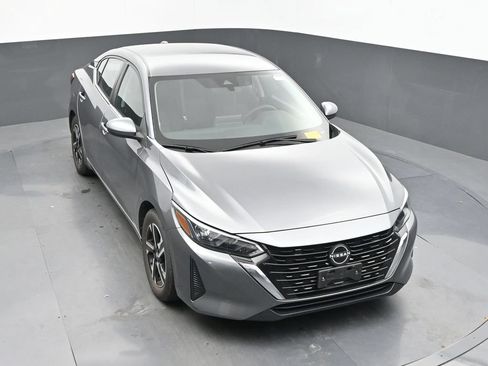 Used 2024 Nissan Sentra SV FWD image 25