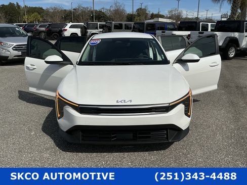 Used 2025 Kia K4 LXS image 30