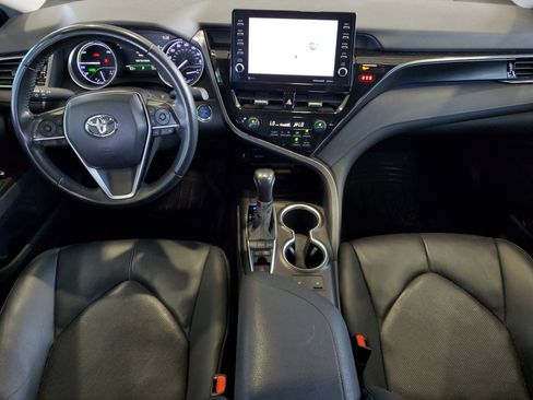 Used 2022 Toyota Camry XLE FWD image 11