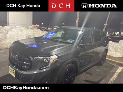 Used 2020 GMC Terrain SLE w/ Driver Convenience Package image 1