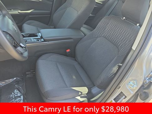 Used 2025 Toyota Camry LE w/ Convenience Package image 20