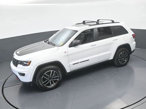 Used 2021 Jeep Grand Cherokee Trailhawk w/ Trailhawk Luxury Group AWD/4WD image 50