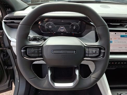 New 2026 Jeep Cherokee Laredo AWD/4WD image 14