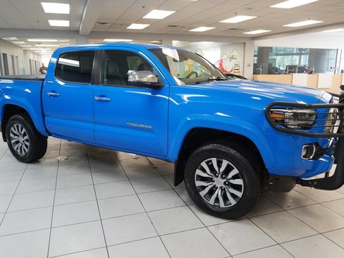 Used 2021 Toyota Tacoma Limited AWD/4WD image 14