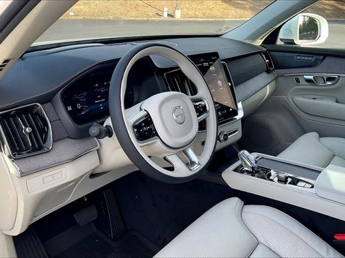 New 2026 Volvo XC90 T8 Ultra image 8