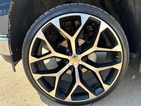 Used 2020 Chevrolet Silverado 1500 LT w/ Texas Edition RWD image 8