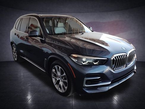 Used 2022 BMW X5 xDrive45e w/ Premium Package AWD/4WD image 7