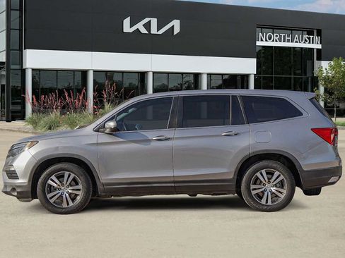 Used 2017 Honda Pilot EX-L image 4