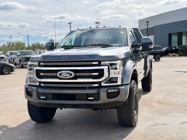 Used 2022 Ford F350 Platinum AWD/4WD image 3