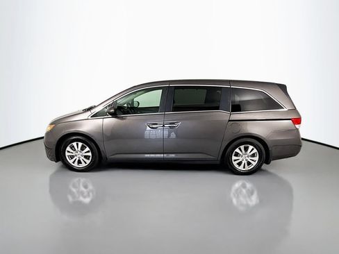 Used 2016 Honda Odyssey SE image 2