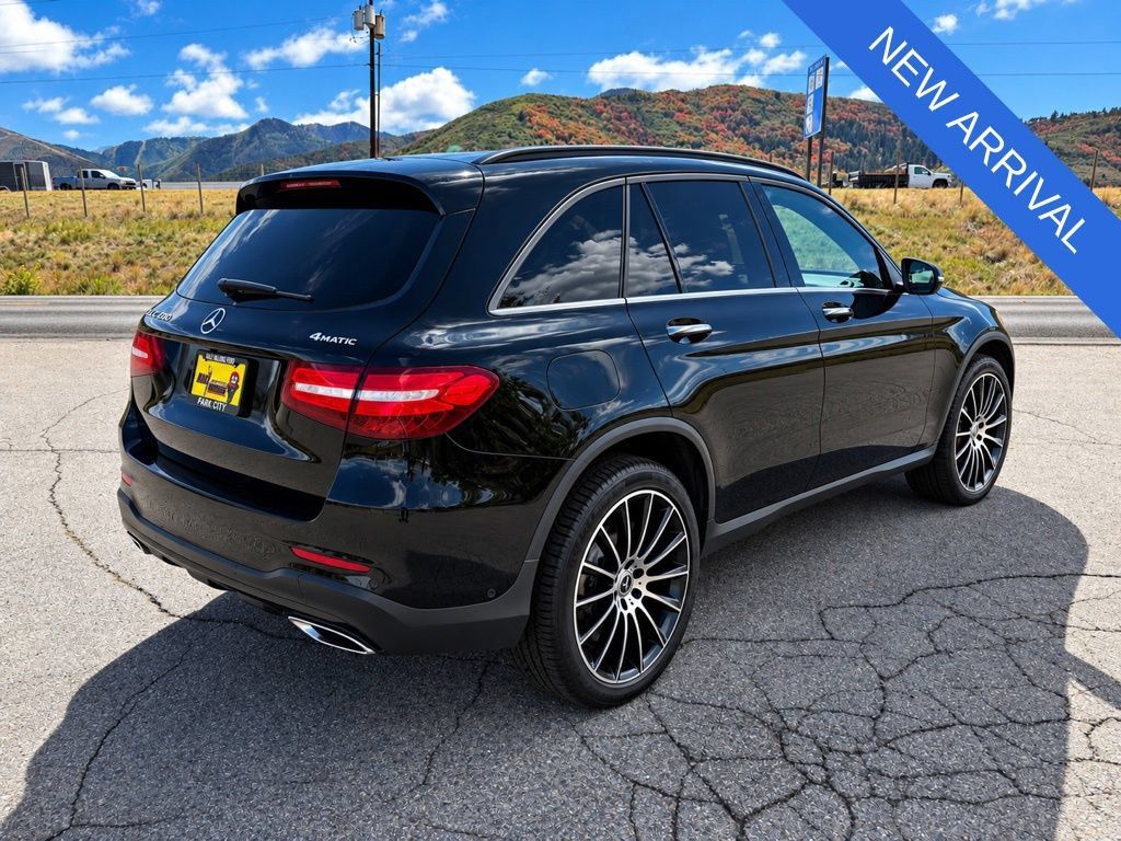 Used 2019 Mercedes-Benz GLC 300 4MATIC image 6