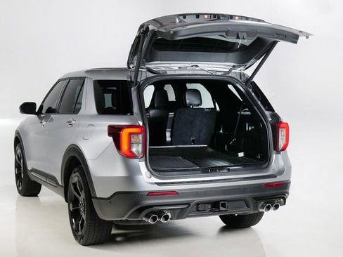 Used 2022 Ford Explorer ST w/ Equipment Group 401A image 6