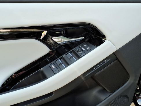 New 2026 Land Rover Range Rover Evoque S AWD/4WD image 10