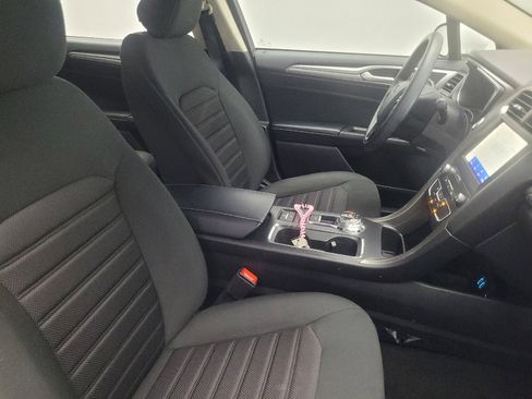 Used 2020 Ford Fusion SE FWD image 21