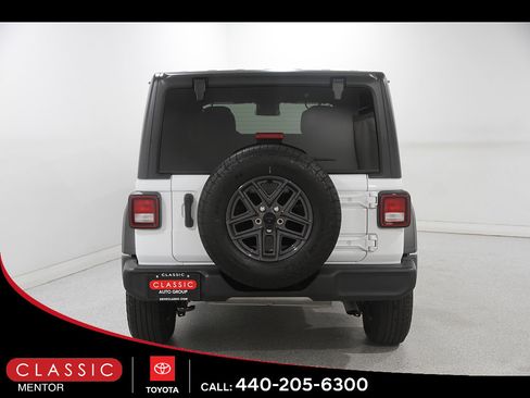 Used 2024 Jeep Wrangler Unlimited Sport AWD/4WD image 19