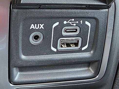 New 2025 Jeep Gladiator Mojave w/ Steel Bumper Group image 17