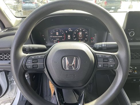 Used 2023 Honda Accord LX image 4