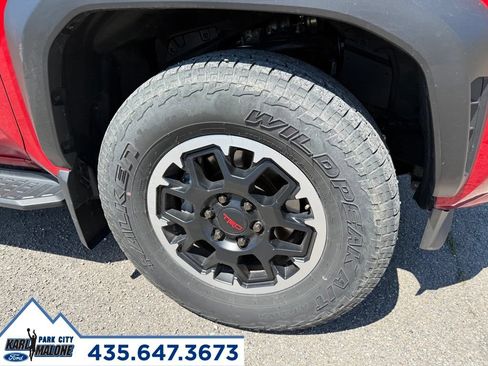 Used 2025 Toyota 4Runner TRD Off-Road Premium w/ Tow Technology Package AWD/4WD image 9