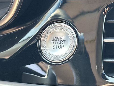 Used 2026 Genesis G70 2.5T RWD image 18