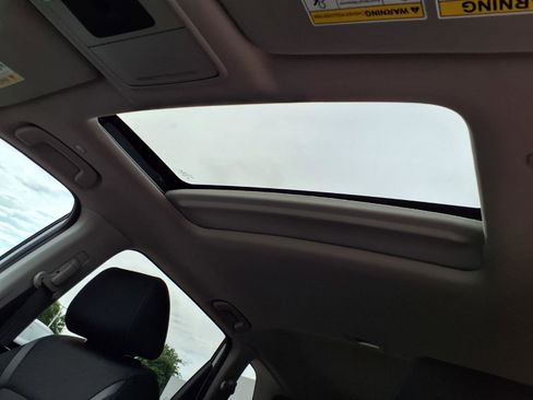Used 2024 Honda CR-V EX image 5