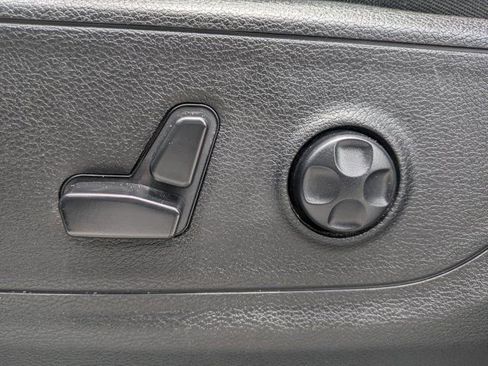 Used 2019 RAM 1500 Big Horn AWD/4WD image 19