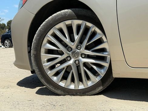 Used 2013 Lexus ES 350 w/ Luxury Pkg FWD image 6