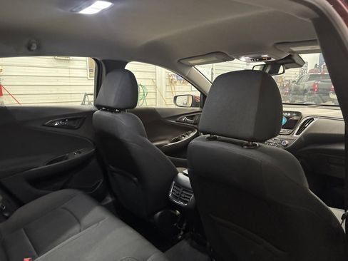 Used 2016 Chevrolet Malibu LT image 32