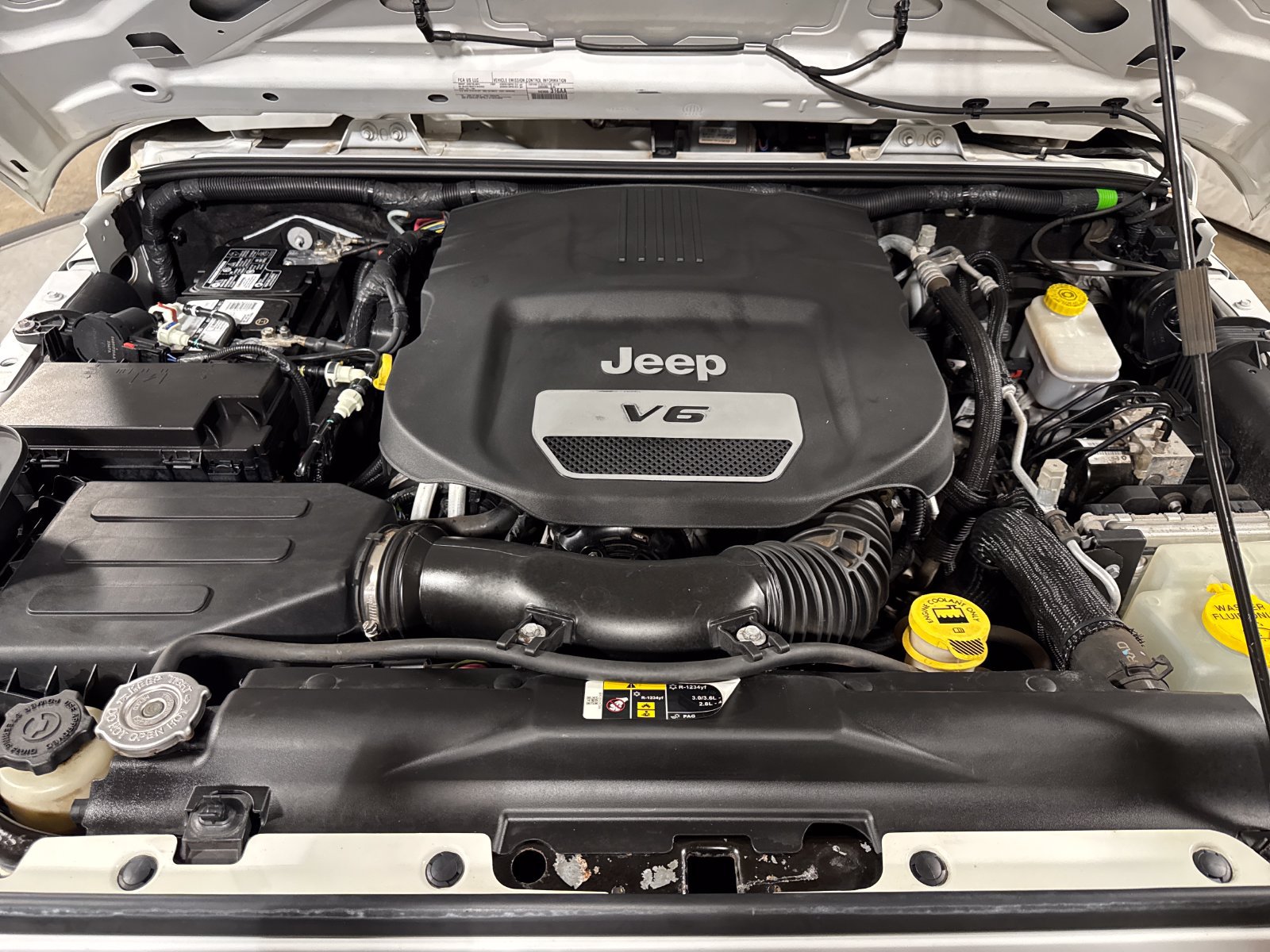 Used 2018 Jeep Wrangler Unlimited Sport S AWD/4WD image 26