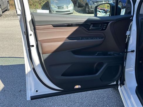 New 2026 Honda Odyssey Touring image 5