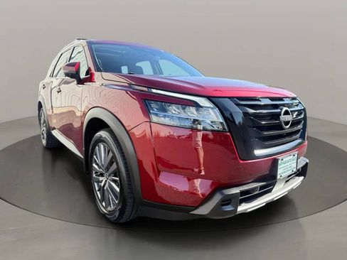Used 2023 Nissan Pathfinder SL w/ SL Premium Package AWD/4WD image 10