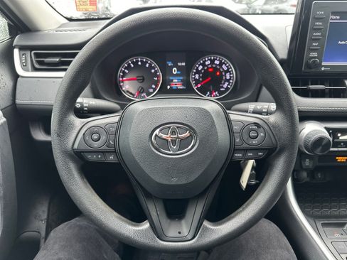 Used 2022 Toyota RAV4 LE image 14