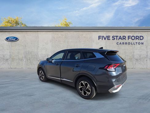 Used 2024 Kia Sportage LX image 6