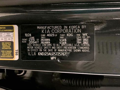 Certified 2025 Kia Soul LX w/ LX Technology Package FWD image 31
