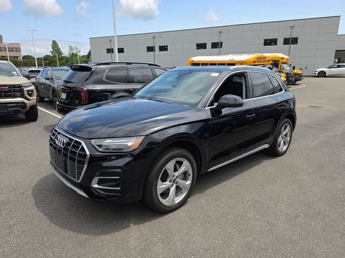 Used 2021 Audi Q5 2.0T Premium Plus w/ Premium Plus Package AWD/4WD image 6