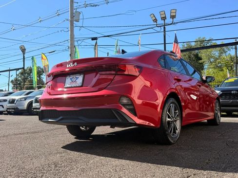 Used 2024 Kia Forte LXS FWD image 8