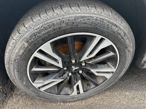 Used 2023 Mitsubishi Eclipse Cross SE image 9