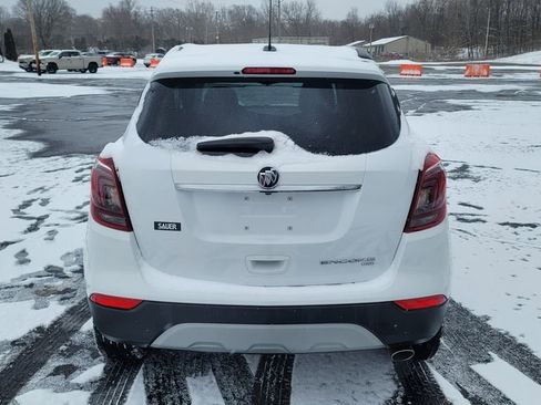 Used 2022 Buick Encore Preferred AWD/4WD image 10