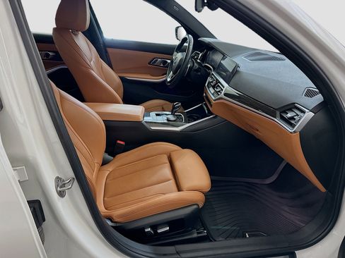 Used 2022 BMW 330e xDrive w/ Convenience Package image 34