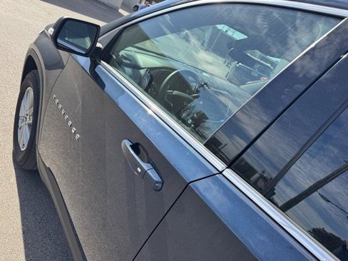 Used 2023 Chevrolet Traverse LT image 14